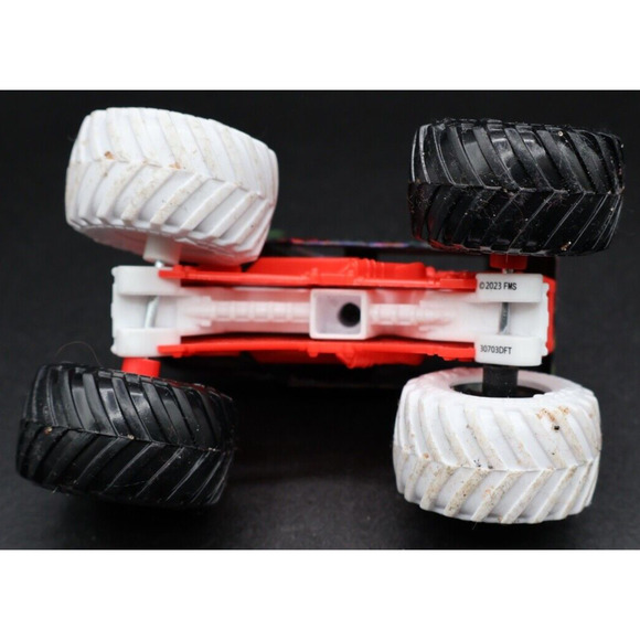 Hot Wheels Monster Jam NORTHERN NIGHTMARE 1:64 Scale Die-Cast Monster Truck - Picture 7 of 8